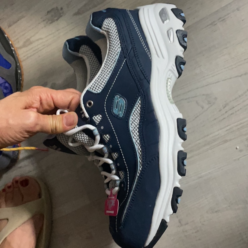 Skechers Dlites - Picture 2 of 4